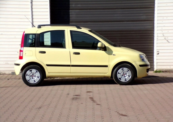 Fiat Panda cena 12900 przebieg: 148000, rok produkcji 2011 z Narol małe 379